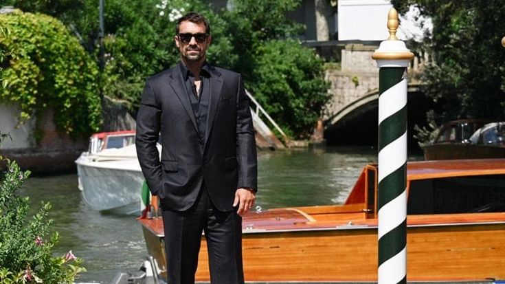 Ibrahim Çelikkol, la star turca di ‘Terra amara’ sbarca a Venezia per un premio