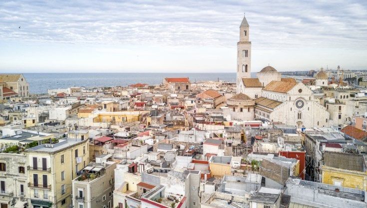 Prenotazioni aeree, le città di mare italiane invadono la top ten
