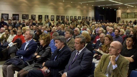 Referendum, Renzi a Parma: "Quelli di prima vogliono tornare a governare l'Italia"