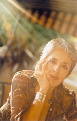 Joan Baez, 75 anni da icona dell'attivismo: un concerto per l'America