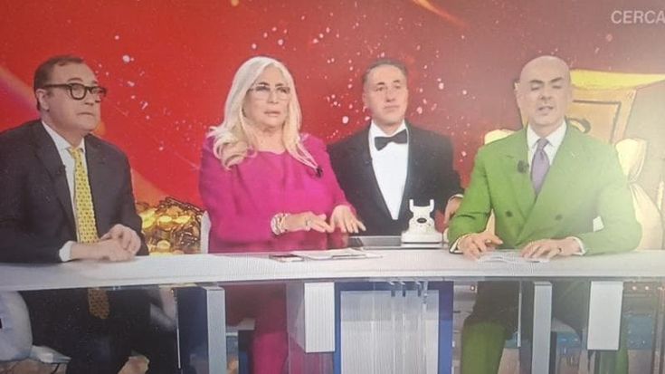 “Domenica in”, il giallo Teo Mammucari: mistero sull’assenza del comico in trasmissione