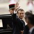 Francia, per Macron un abito low cost: 