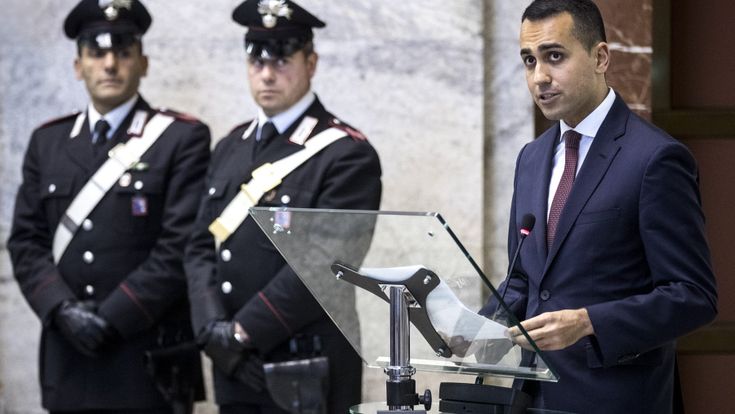M5S. Di Maio  caccia per direttissima De Vito. Ma nel Movimento scoppia il panico per le prime bustarelle