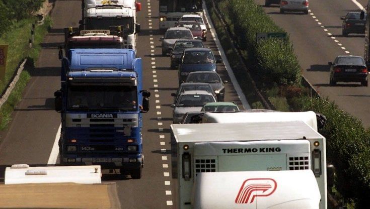 Traffico e code sull'Autosole e sulla Firenze-Mare