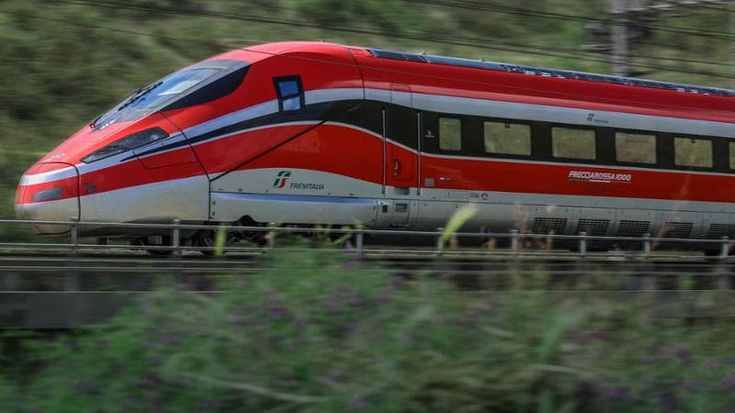 Treni, via alla settimana dei rallentamenti. Da oggi sulla Milano-Roma i tempi salgono a 5 ore