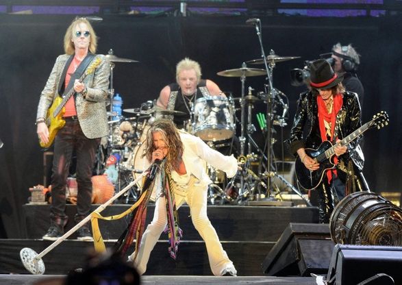 Addio Aerosmith, l'ultimo tour nel 2017: Steven Tyler appende il microfono al chiodo