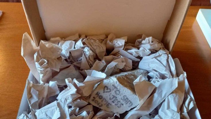 Roma, turista ruba reperto archeologico poi si pente e lo rispedisce al museo: "Per favore, perdonatemi"