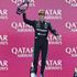 Russell vince a Baku davanti a Verstappen. Antonelli da 16° a 5°, Ferrari giù dal podio