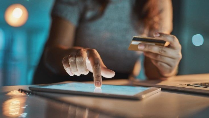 E-commerce, l’inflazione e i rincari pesano sulla vendita di prodotti 