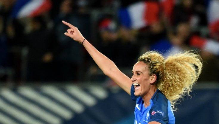 Aggredita in strada Kheira Hamraoui, giocatrice del Psg: fermata la compagna di squadra Aminata Diallo