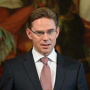 Jyrki Katainen: "Servono pi&ugrave; risorse dall'Europa, no a una sede in Italia di Frontex"