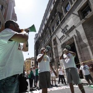 Whirlpool, tavolo al Mise. Di Maio offre la decontribuzione, la società punta sulla riconversione di Napoli