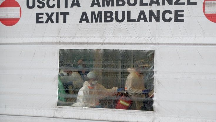 La Liguria si blinda, coprifuoco più lungo e caccia ai posti letto. "Toti: "Fascia gialla ma siamo a rischio"