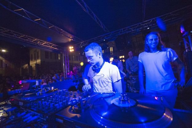 Dal set al dj set, Frodo del 'Signore degli anelli' in consolle a Bergamo