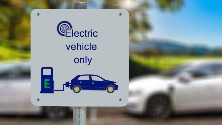 Lo strano caso delle vendite di automobili in Italia