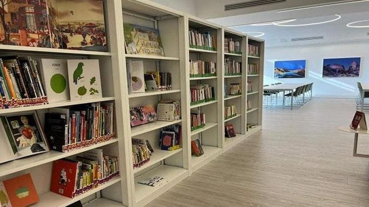 Il proprietario cambia idea e vuole l’affitto, la biblioteca Euclide chiude i battenti