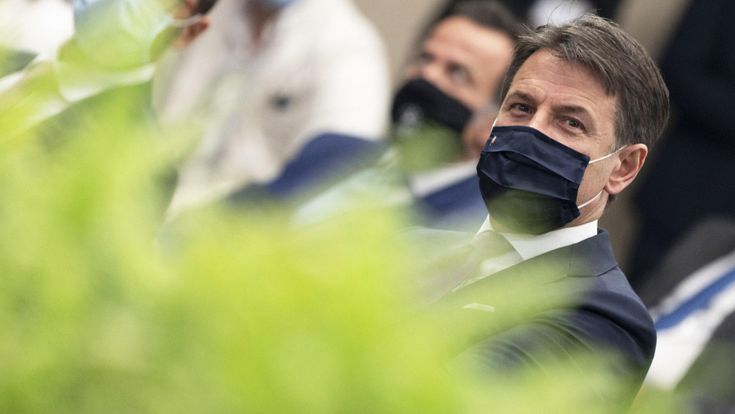 Virus, la linea rossa di Conte