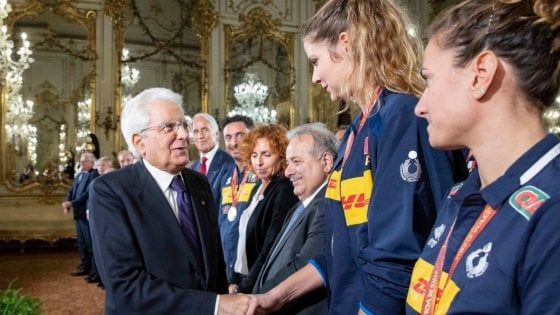 Volley, Mattarella riceve le azzurre: "Vorrei che l'Italia fosse come voi"