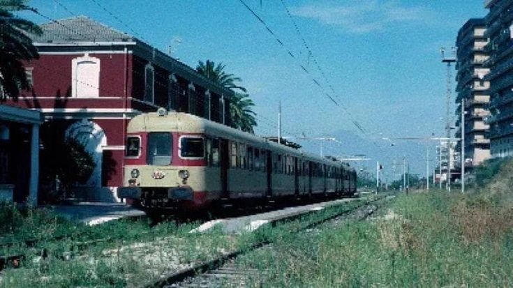 Ferrovia Castellammare-Gragnano, salta la conferenza dei servizi. E Casillo apre al confronto