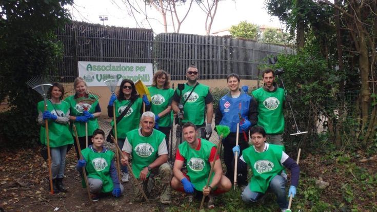 Viaggio nei quartieri: a Villa Pamphilj i volontari per il verde e la legalità