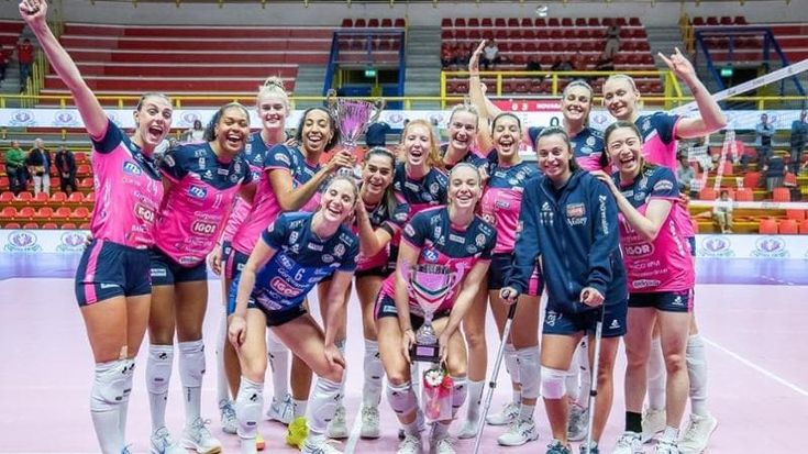 Poker di donne, partenza con il botto per il Piemonte del volley