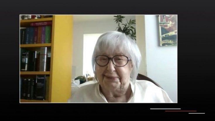 Regina di cuori. Dopo Elisabetta, dentro gli ultimi sondaggi. Ospiti: Ronzulli, Galletto e Weber. Con Bei, Aspesi, Franceschini, Lombardi e Riotta