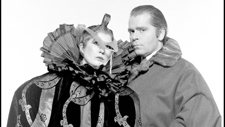 Dagli abiti di Anna Piaggi alle illustrazioni di Karl Lagerfeld. La mostra alla Fondazione Sozzani