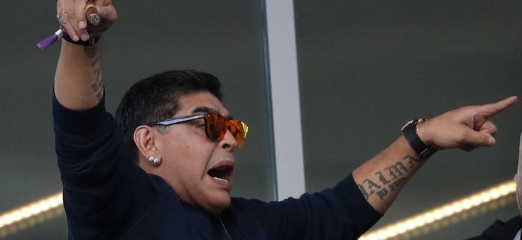 Maradona: "Sampaoli inadeguato, se continua così non può rientrare in Argentina"