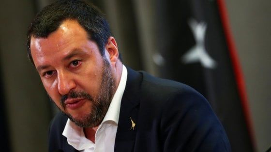 Gli psichiatri smentiscono Salvini: "Non c'è nessun aumento di aggressioni da chi ha disturbi mentali"