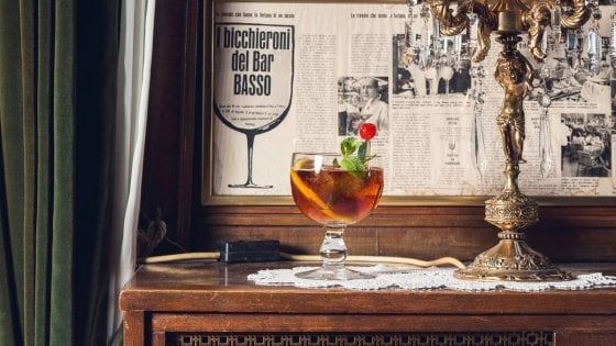 Quel gusto noir dello Sbagliato che ha fatto di Milano la capitale dell'aperitivo