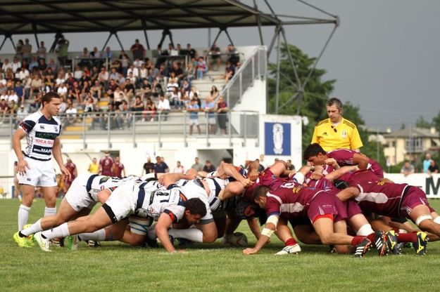Rugby, le Fiamme Oro conquistano le semifinali