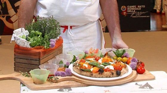 Dieci pomodori diversi su una Margherita per vincere il mondiale della pizza
