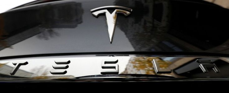 Tesla e Apple sul banco degli imputati per un incidente stradale