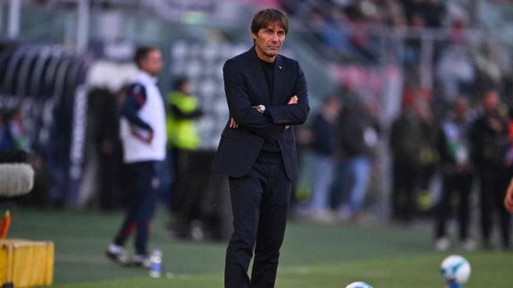 Napoli, oggi torna Conte: confronto con i giocatori dopo il ko di Bologna