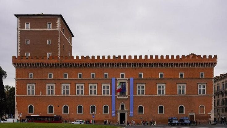 Asset confiscati: prima dei beni russi, il precedente di Palazzo Venezia sottratto agli austriaci
