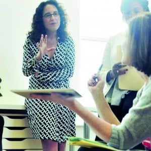 Gap salariale, le donne penalizzate da salario reale e contributi pensionistici