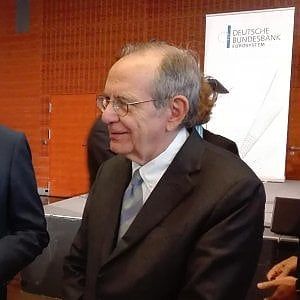Emersione dei contanti, marcia indietro sul forfait al 35%: si torna alle aliquote progressive
