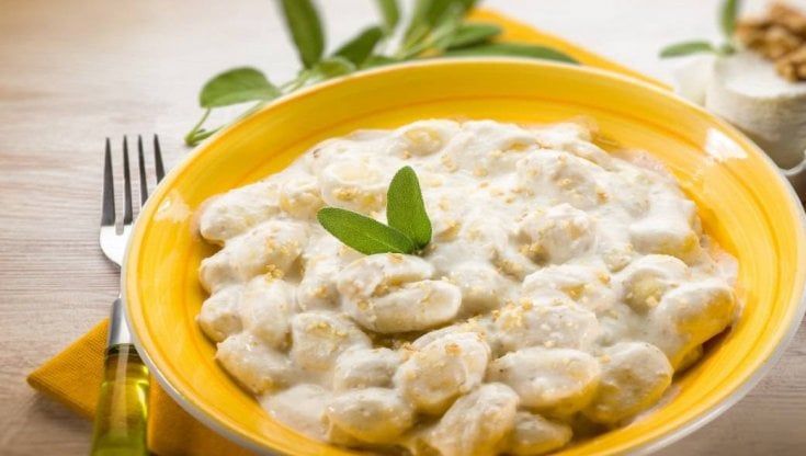 Gnocchi di patate con castagne e salsiccia 