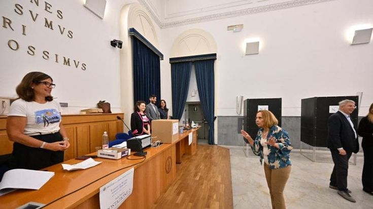 Nuovo rettore Federico II, boom di votanti. Fumata bianca attesa per oggi, il saluto di Lorito