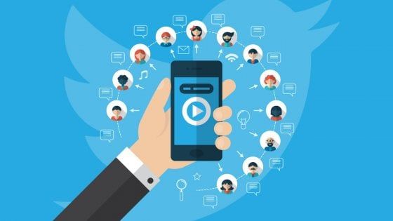 Twitter, marcia indietro: si potrà tornare alla timeline cronologica 