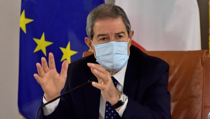 La difesa di Musumeci: "Dimettermi? Sono una persona perbene"