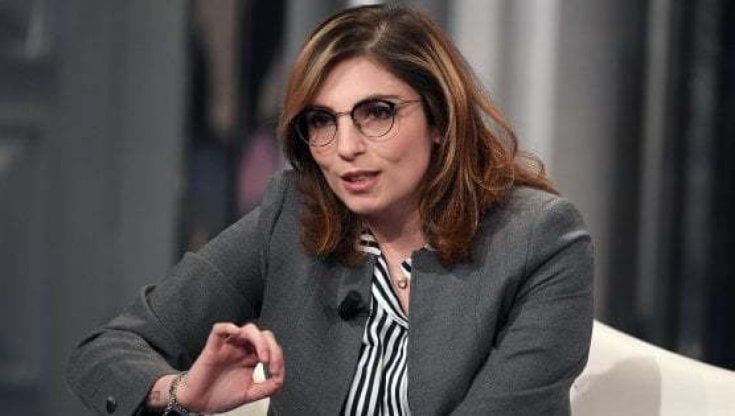 Liste Pd, scoppia il caso dell'ex 5 Stelle Laura Castelli candidata a Novara. Lei però declina: "No grazie"