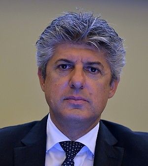 Telecom Italia dalla Spagna alla Francia. Bollor&egrave; sale all'8,3%: "Soci di lungo periodo"