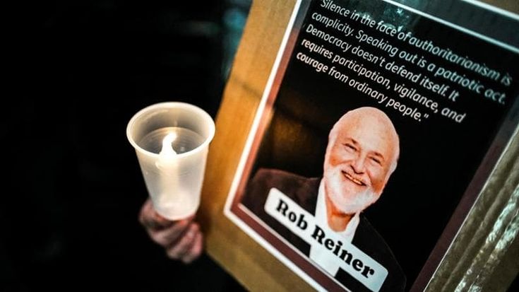 Rob Reiner, certificati di morte confermano: il regista e la moglie sono stati uccisi