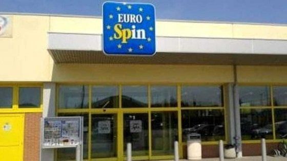 Carinaro, aggredito dirigente Eurospin dopo l'inaugurazione del nuovo punto vendita