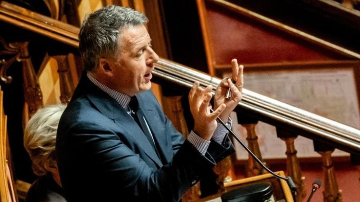 Caos trasporto aereo, Salvini: “Tim faccia il massimo o pagherà”. Il Pd: scaricabarile
