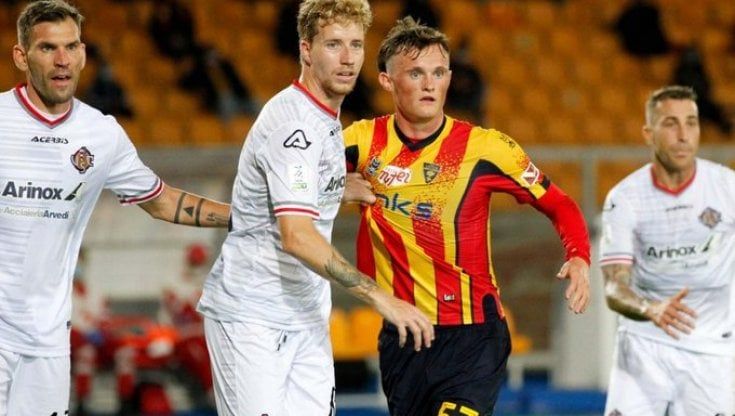 Serie B: Lecce in rimonta: con la Cremonese da 0-2 a 2-2