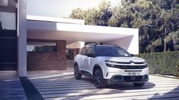 Servizi connessi dedicati alla SUV Citroën C5 Aircross Hybrid Plug-in
