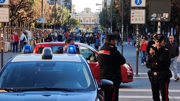 “Portate molotov e petardi”: rivolta a Bari pianificata online, tra i sette indagati anche un 16enne