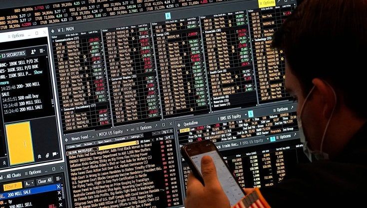 Le Borse di oggi, 18 gennaio. La Ue chiude in rosso, preoccupano i rendimenti dei bond Usa e la corsa del petrolio